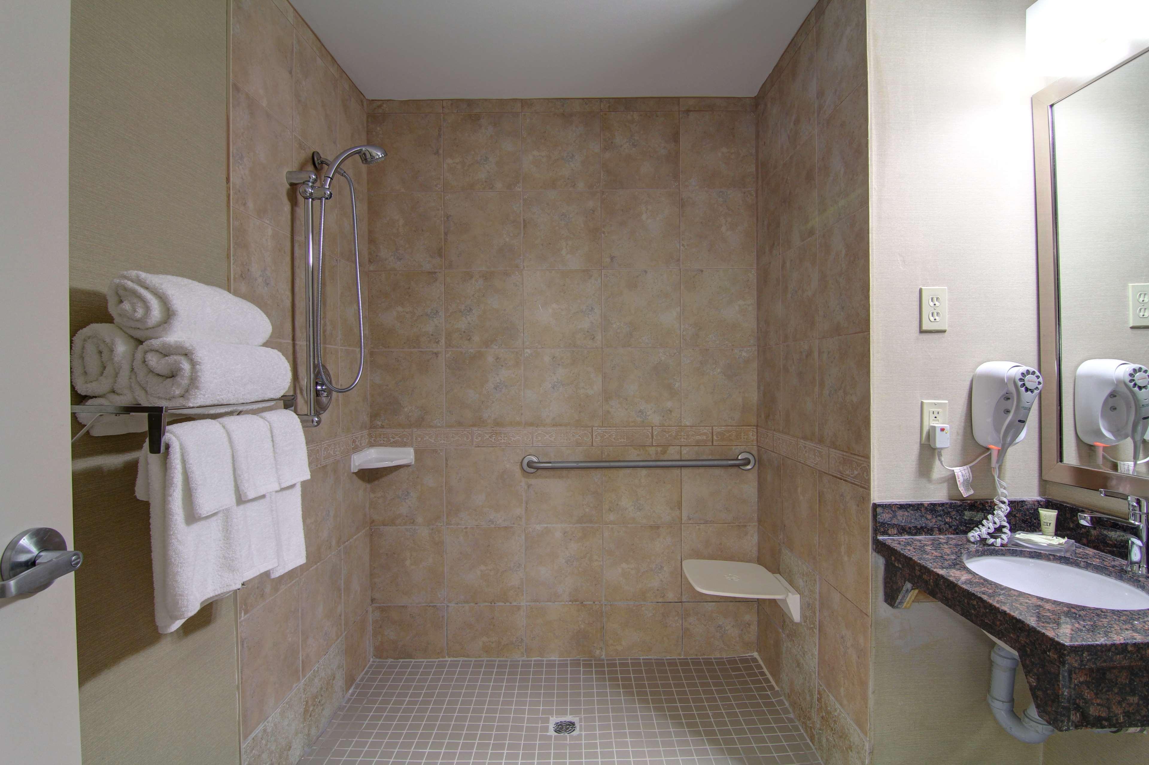 Best Western Plus Bowmanville Kültér fotó