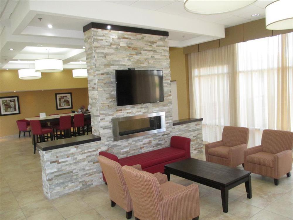 Best Western Plus Bowmanville Beltér fotó